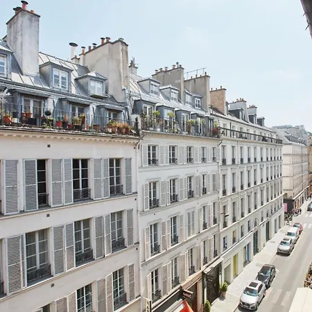 Daire Bnbnook - Chic 2br - Champs-elysees & Lafayette Paris