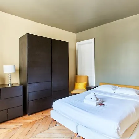 Bnbnook - Chic 2br - Champs-elysees & Lafayette *