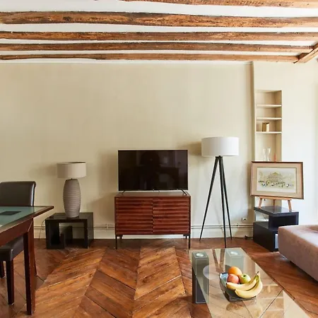 Daire Bnbnook - Chic 2br - Champs-elysees & Lafayette Paris